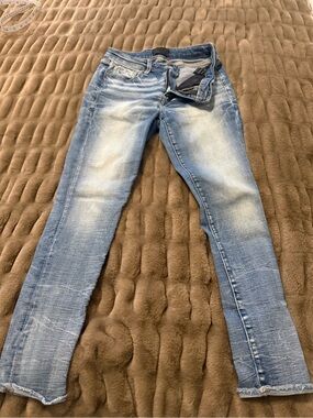 Women’s Faded Light Blue Slim Jeans - Casual Stretch Denim